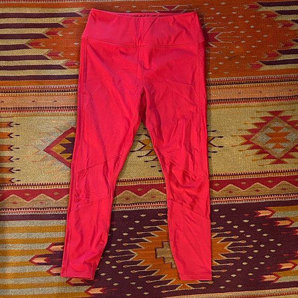 ALALA PEAK TIGHT IN RUBY - SZ. M - Picture 6 of 11